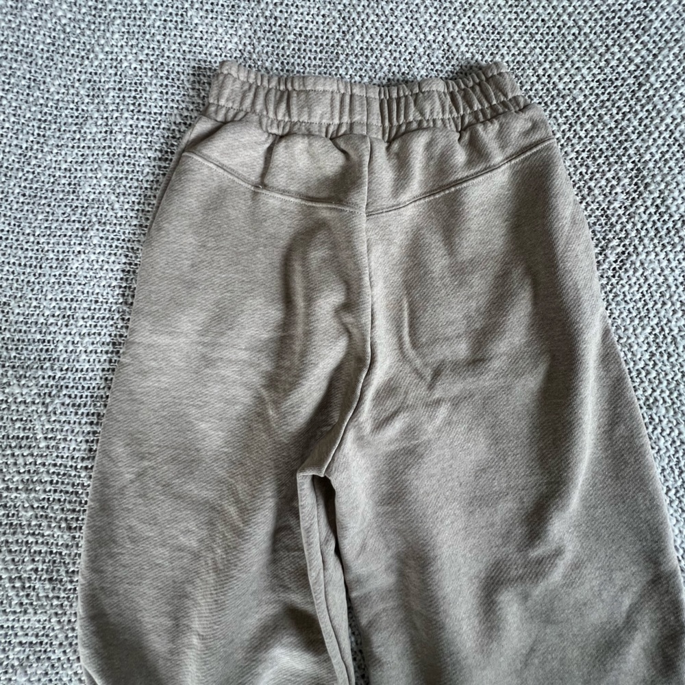 Joggers - image 3